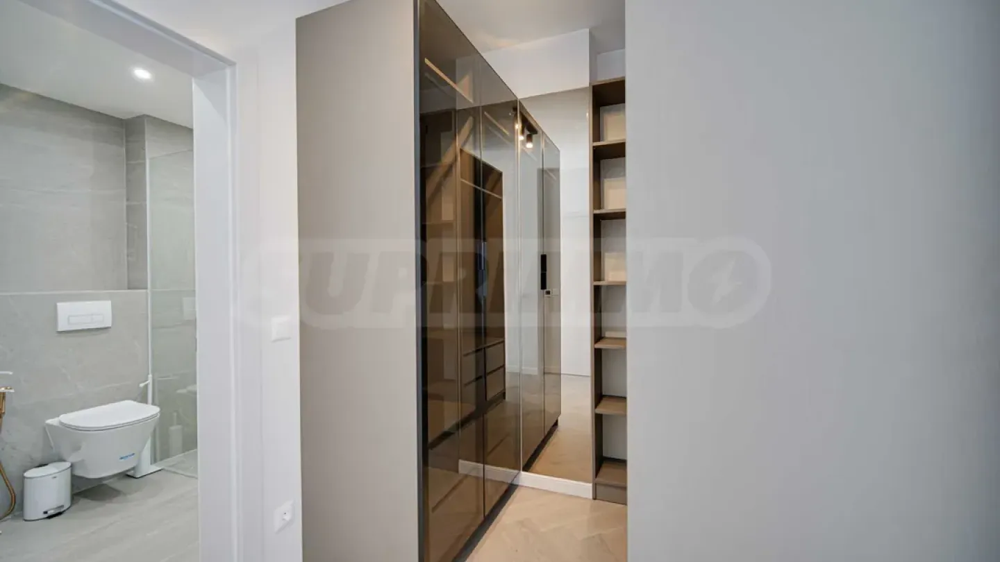 Spacious, Fully Furnished Apartment with Garage in Sofia Complex - Image 4