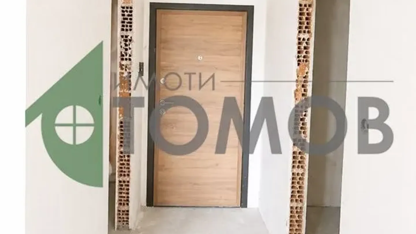 Spacious 3-Bedroom Apartment in New "Ayazmoto" Complex, Stara Zagora - Image 2