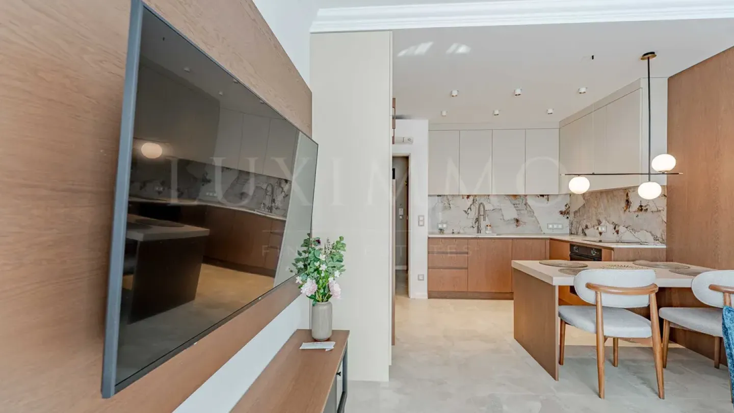 Stylish One-Bedroom in Avigeya Building - Image 5