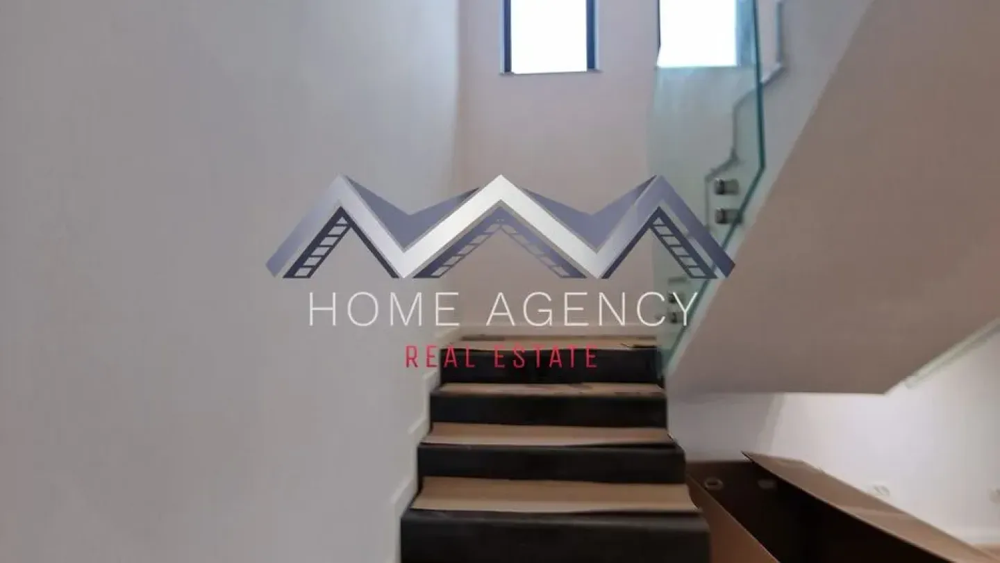 Spacious 4-Bedroom House in Otopeni with Modern Amenities - Image 2