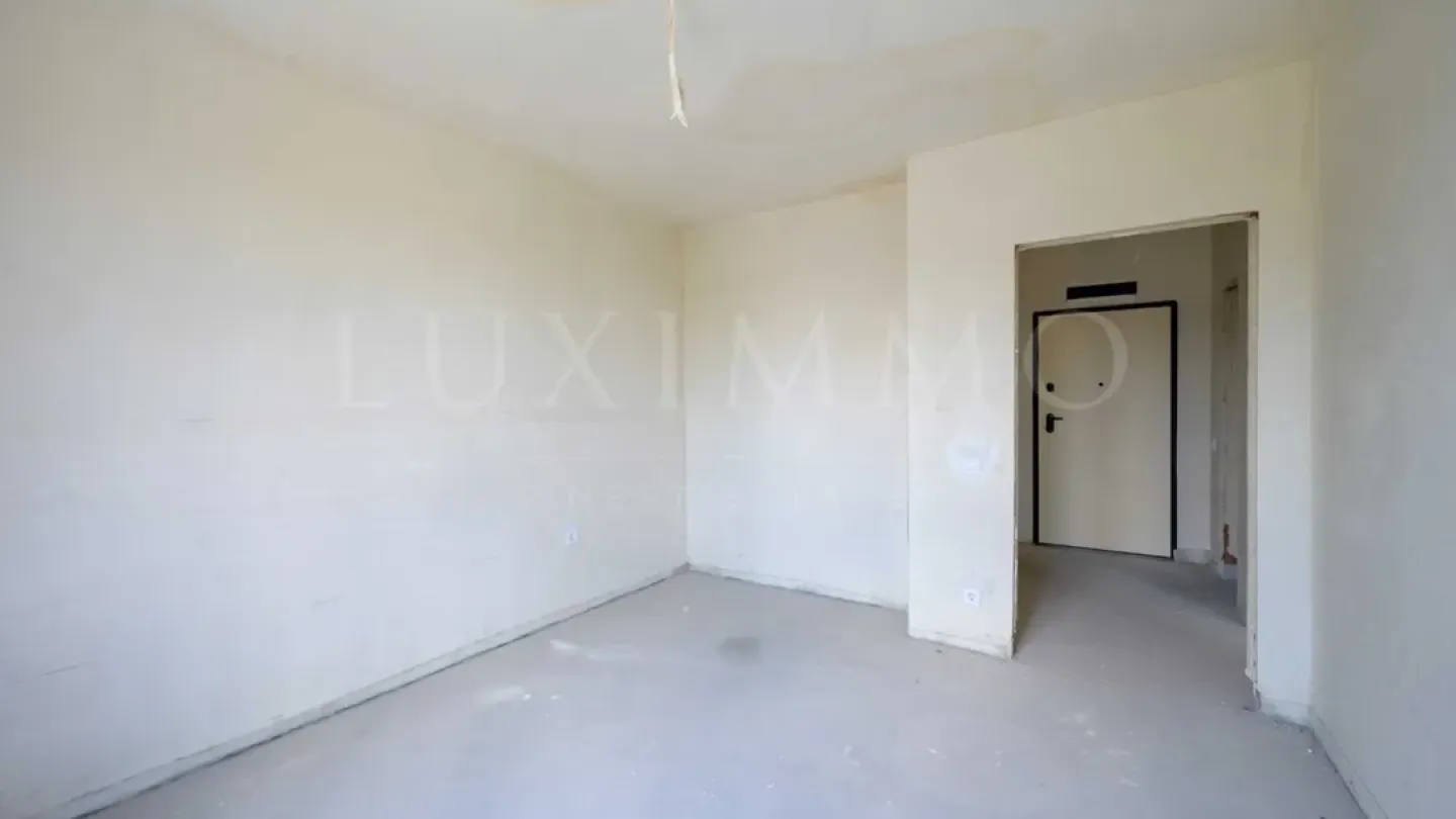 Krasno Selo Apartment with Parking – Modern Living &amp; Views - Image 3