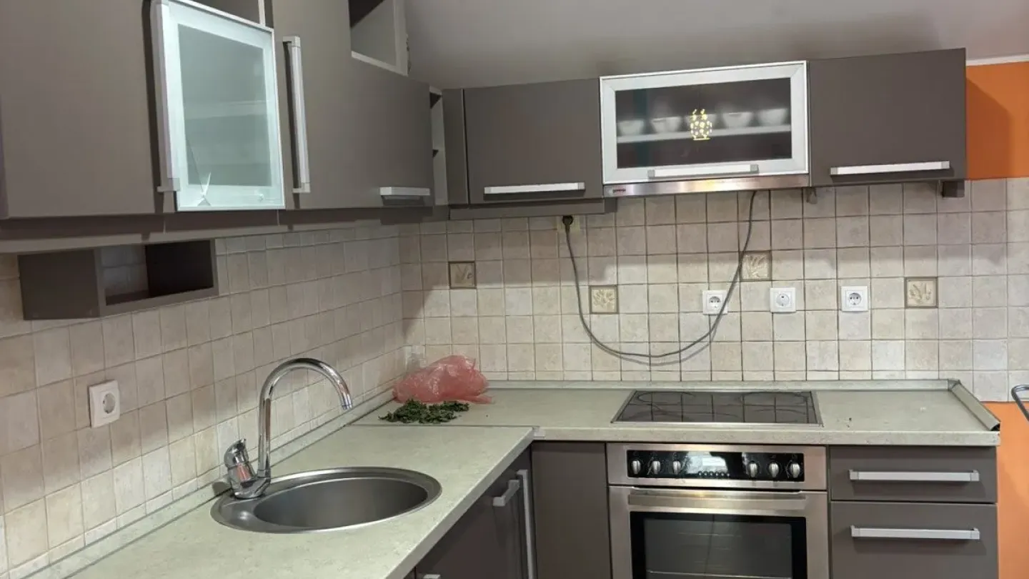 Spacious 2-Bedroom Apartment with Terrace in Quiet Kaluđerica, Belgrade - Image 2