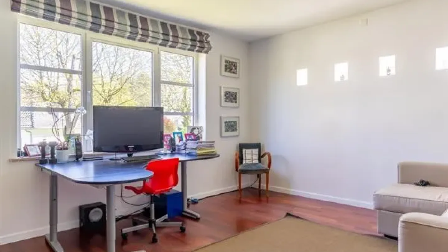 Spacious Villa with West Garden in Prime Ukkel Location - Image 2