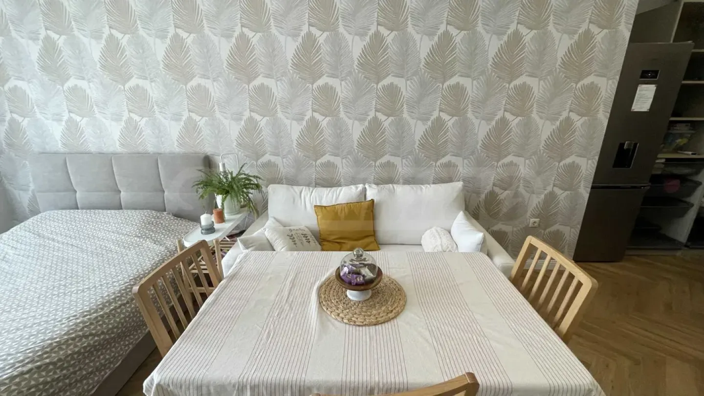 Spacious Varna Apartment with Large Terrace - Image 3