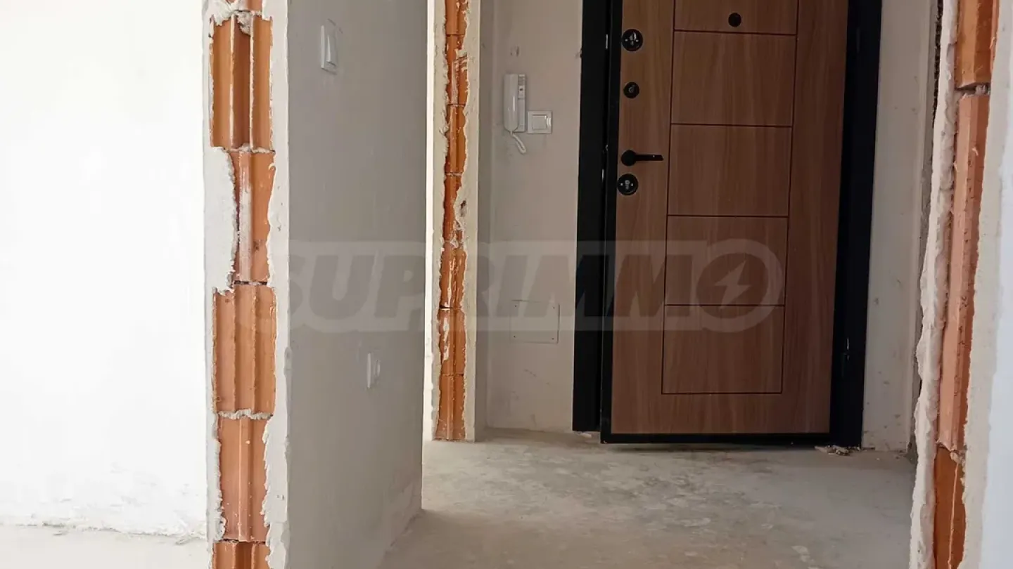 Spacious 2-Bedroom Apartment with Lake Vya View - Image 3