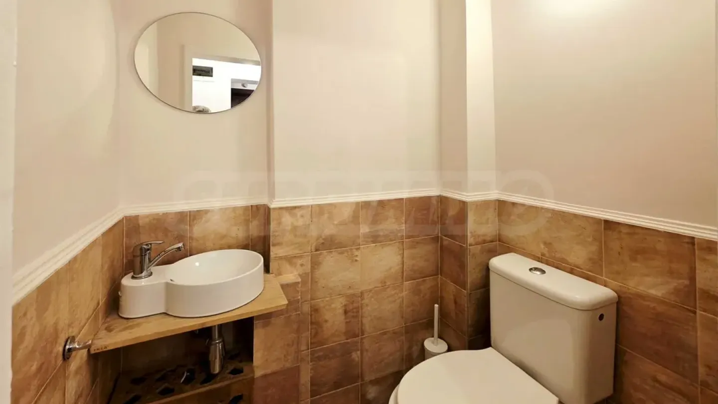 Stylish Sofia Apartment in Central Location - Fully Furnished - Image 2