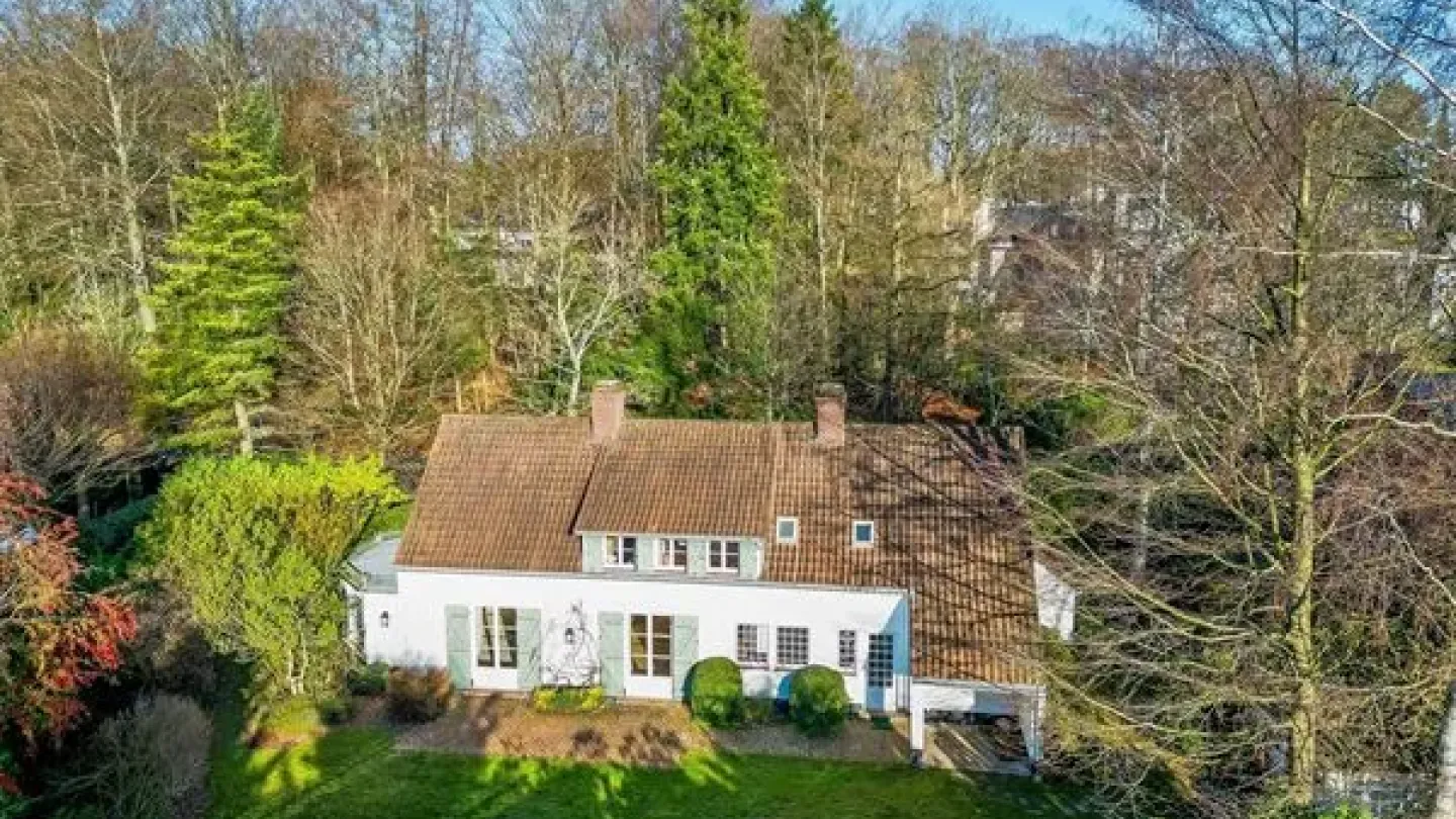 Renovate This Architect-Designed Villa with Stunning Garden in Ukkel - Image 5