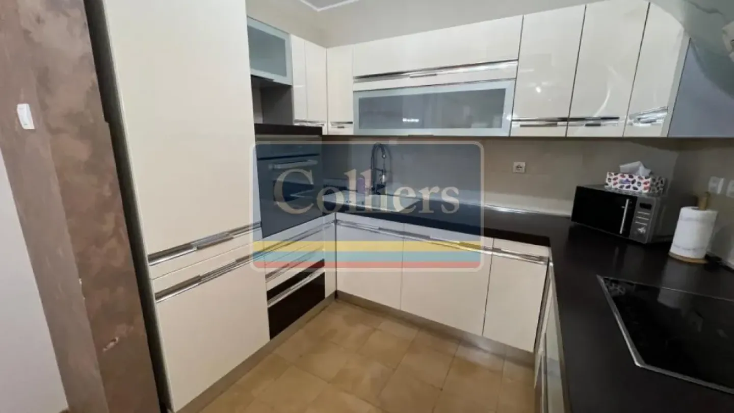 Spacious 3-Bedroom Apartment with Garage Near Church of Saint Sava - Image 2