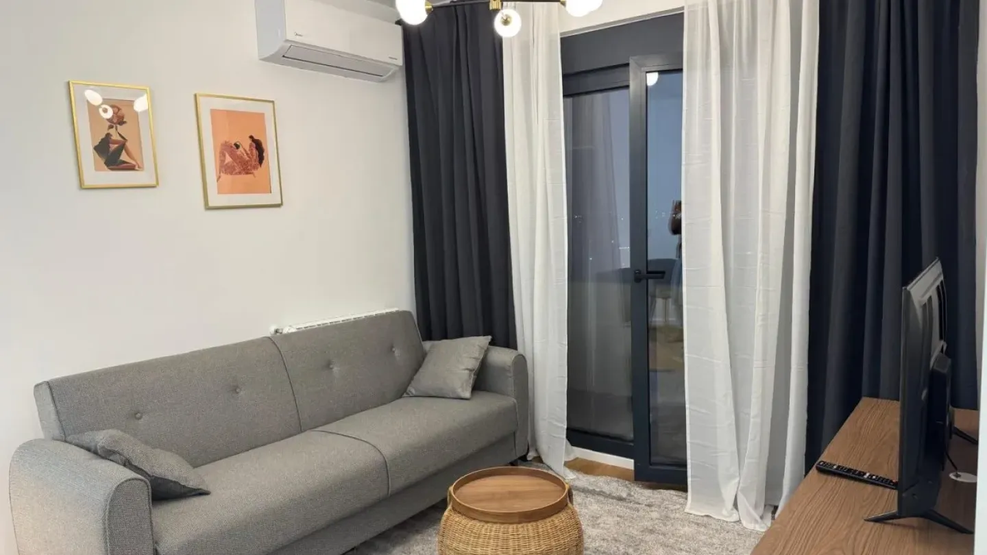 Fully furnished 2-bedroom apartment with garage in Belgrade, RS. - Image 1