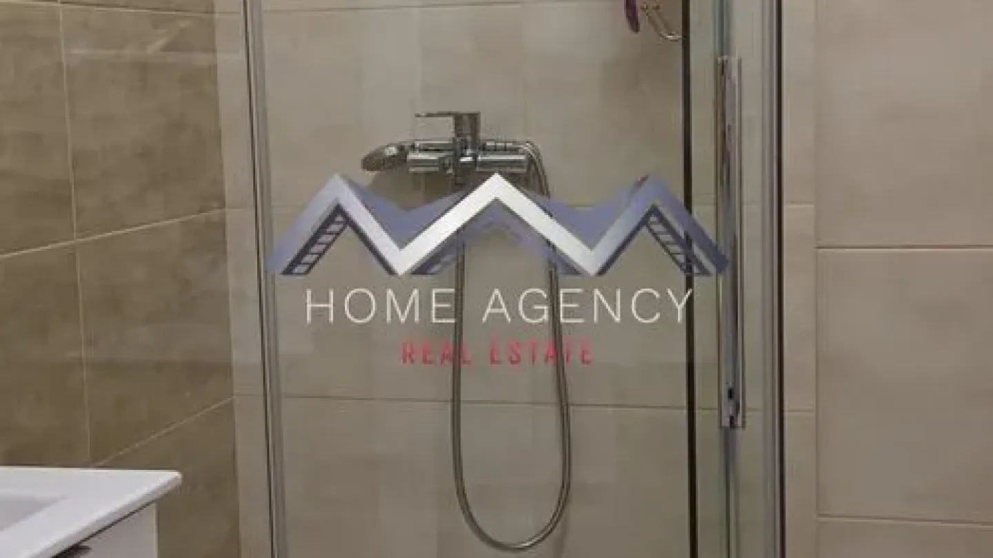 Spacious 3-Bedroom Apartment Near Bazilescu Park, Bucharest - For Sale - Image 1