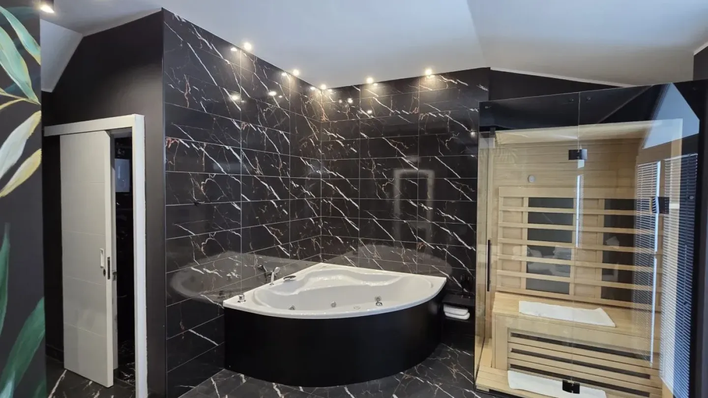 Luxury Apartment in Belgrade with Jacuzzi & Sauna - Rent - Image 4