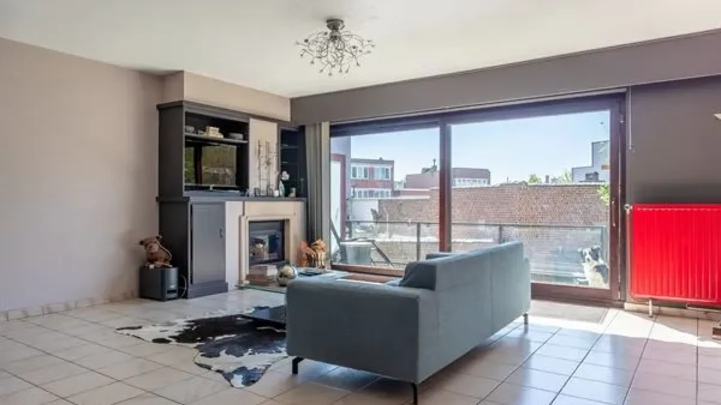 Spacious Triplex Penthouse with Terrace in Vorst, Belgium - €405,000 - Image 4
