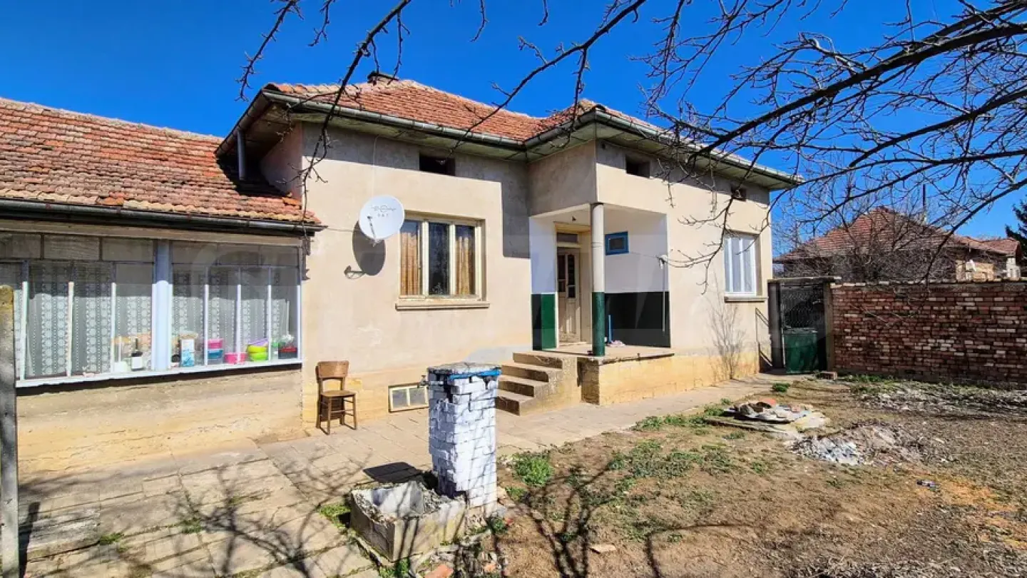 Charming Two-Building Home Near Levski, Bulgaria - 105m2 - Image 3
