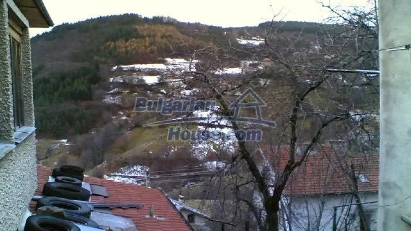 Spacious Rhodope Mountain House with Stunning Views for Sale - Image 5