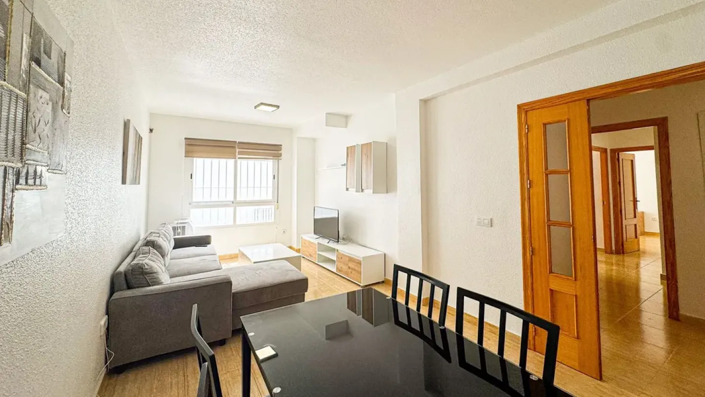 Spacious 3-Bedroom Apartment with Elevator in Beautiful Carboneras - Image 5