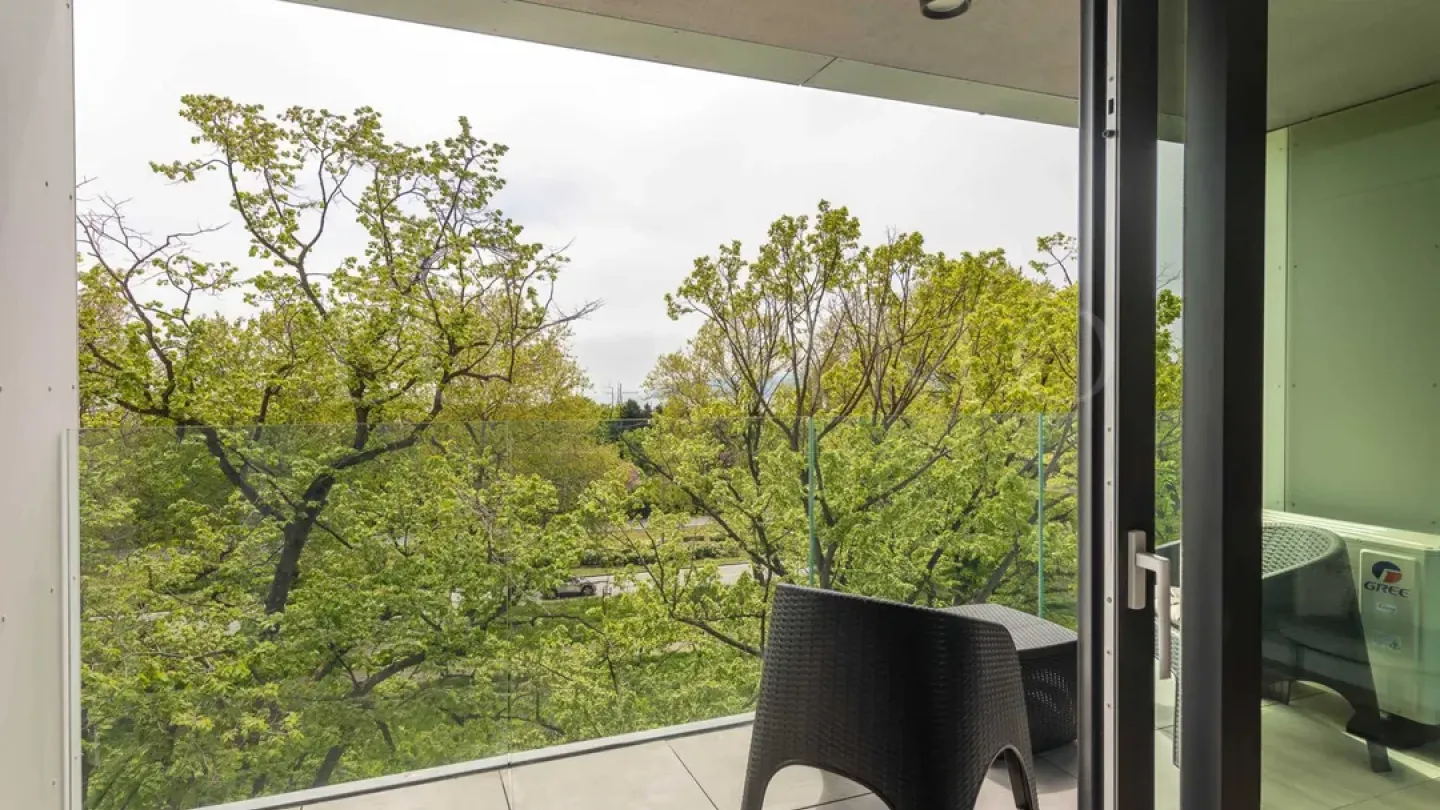 Sea View 2-Bedroom Apartment in Varna's Chaika - Image 1