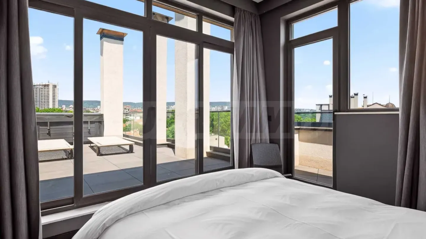 Luxury Varna Penthouse w/ SPA & Ocean Views - Image 5