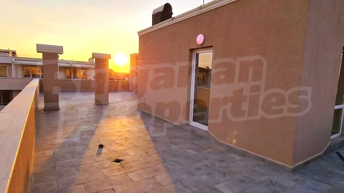 Spacious Plovdiv Apartment with Rooftop Terrace & Parking Space - Image 3