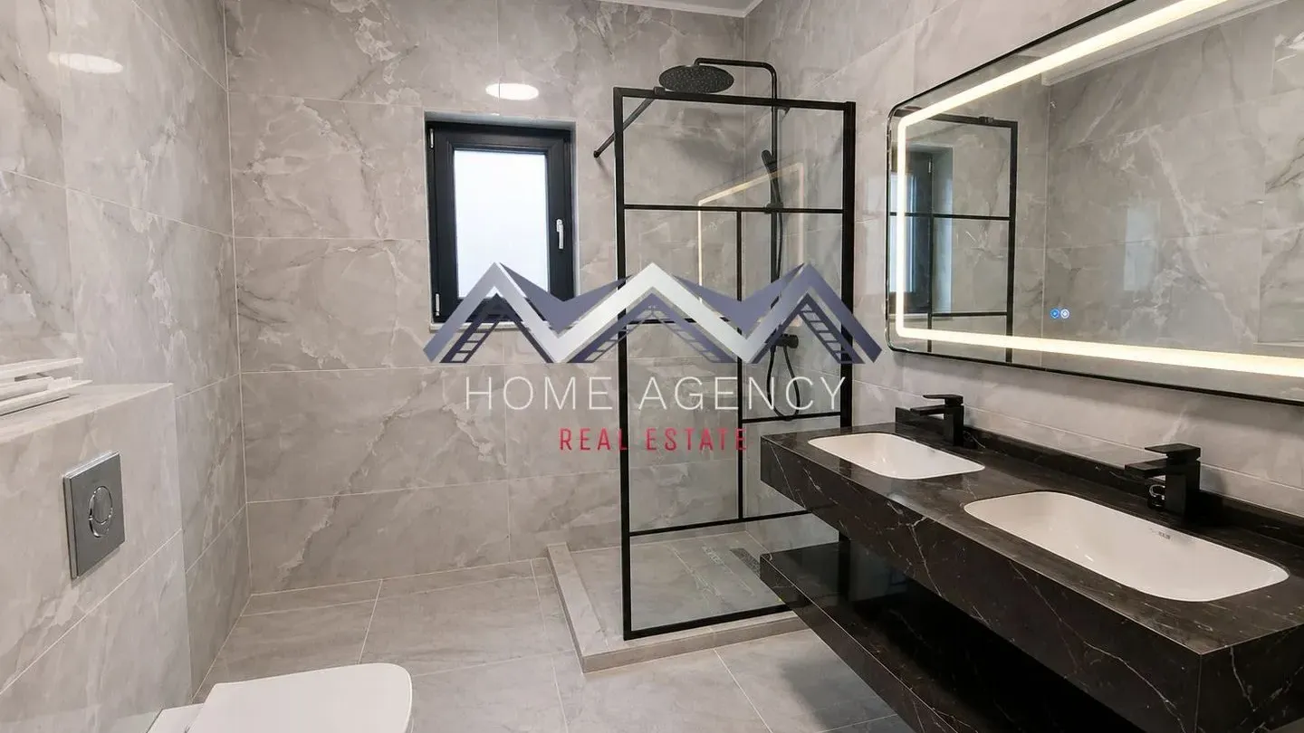 Spacious 4 Bedroom House in Otopeni with Modern Amenities - Image 3