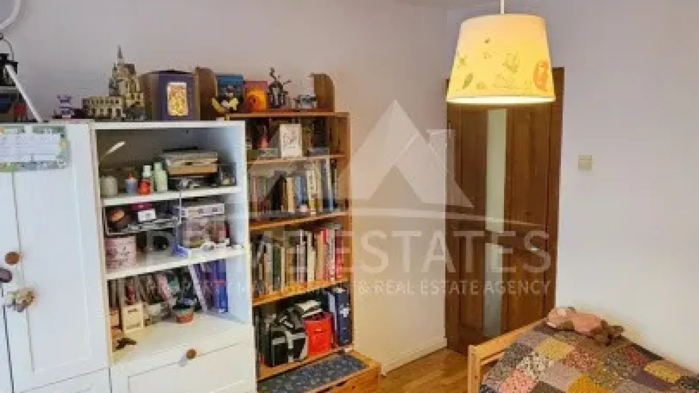 Spacious 3-Bedroom Apartment Near Tineretului Park, Bucharest - Image 1