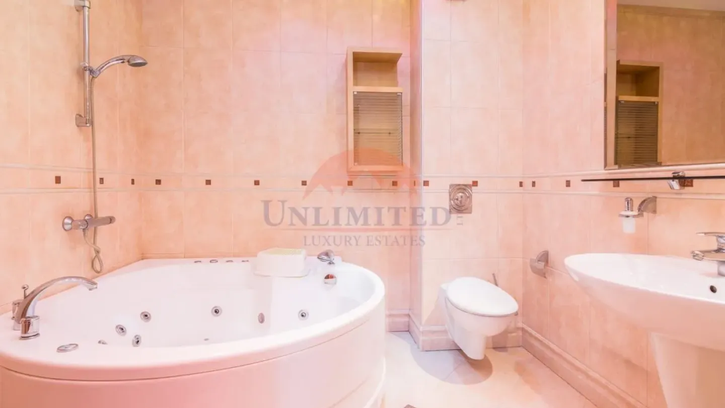 Stunning Panoramic Two-Bedroom Apartment Near Joliot-Curie Metro - Image 3