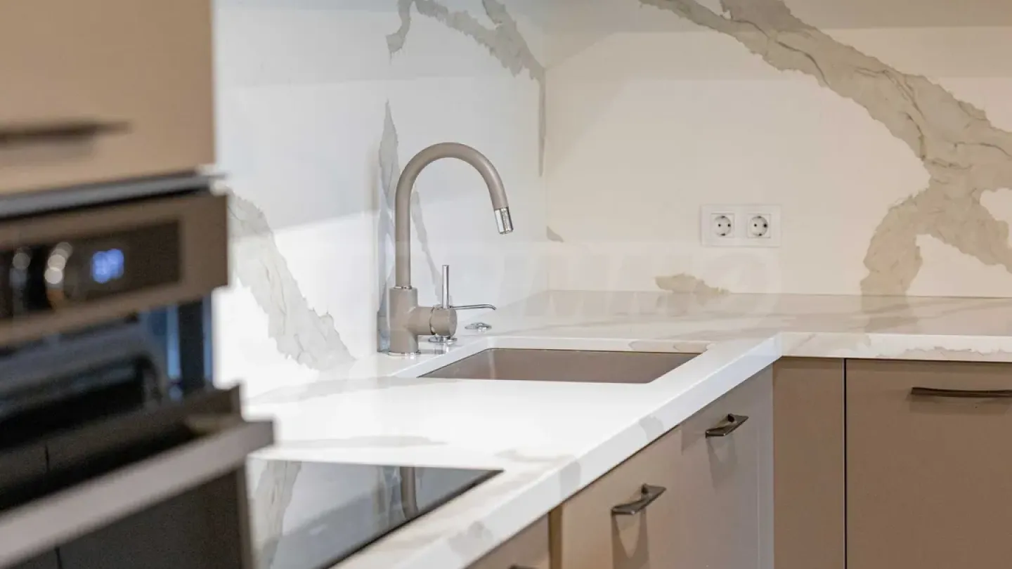 Luxury Sofia Apartment Near "Universiade" Hall - Image 4