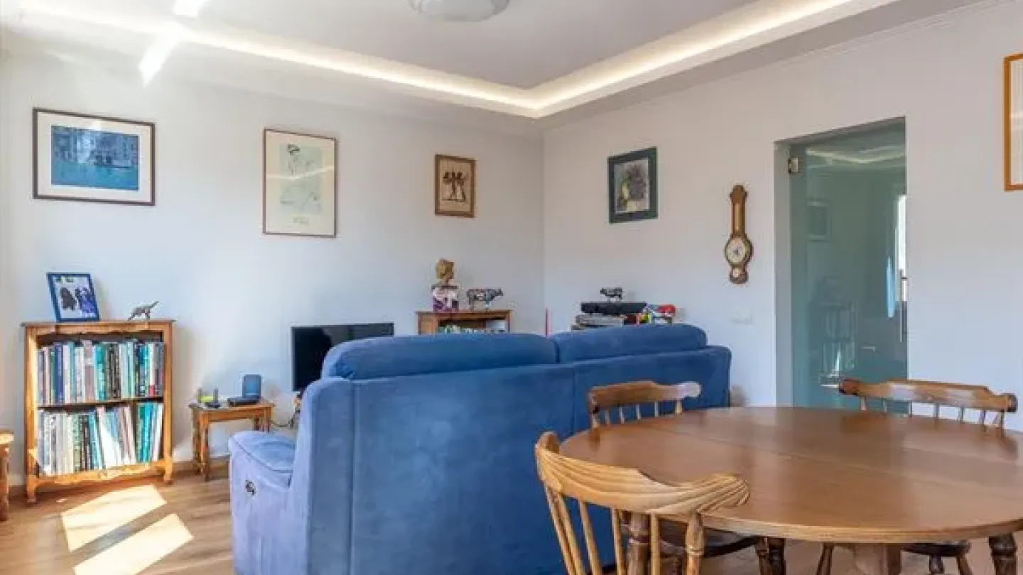 Bright New 2-Bedroom Penthouse Apartment in Elsene, Brussels - Image 4