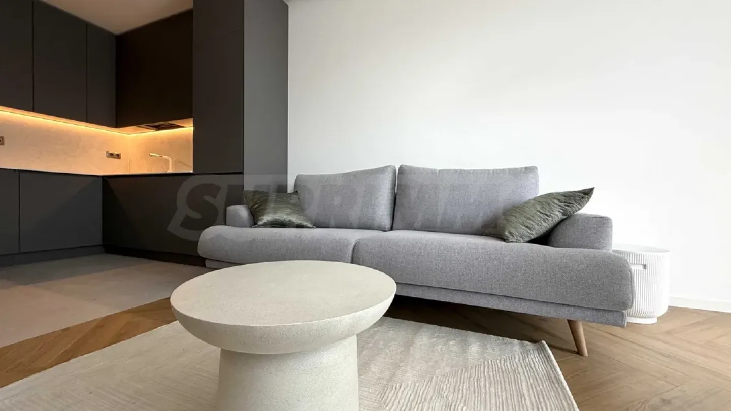 Stylish 2-Bedroom Apartment in Plovdiv City Park - Image 5