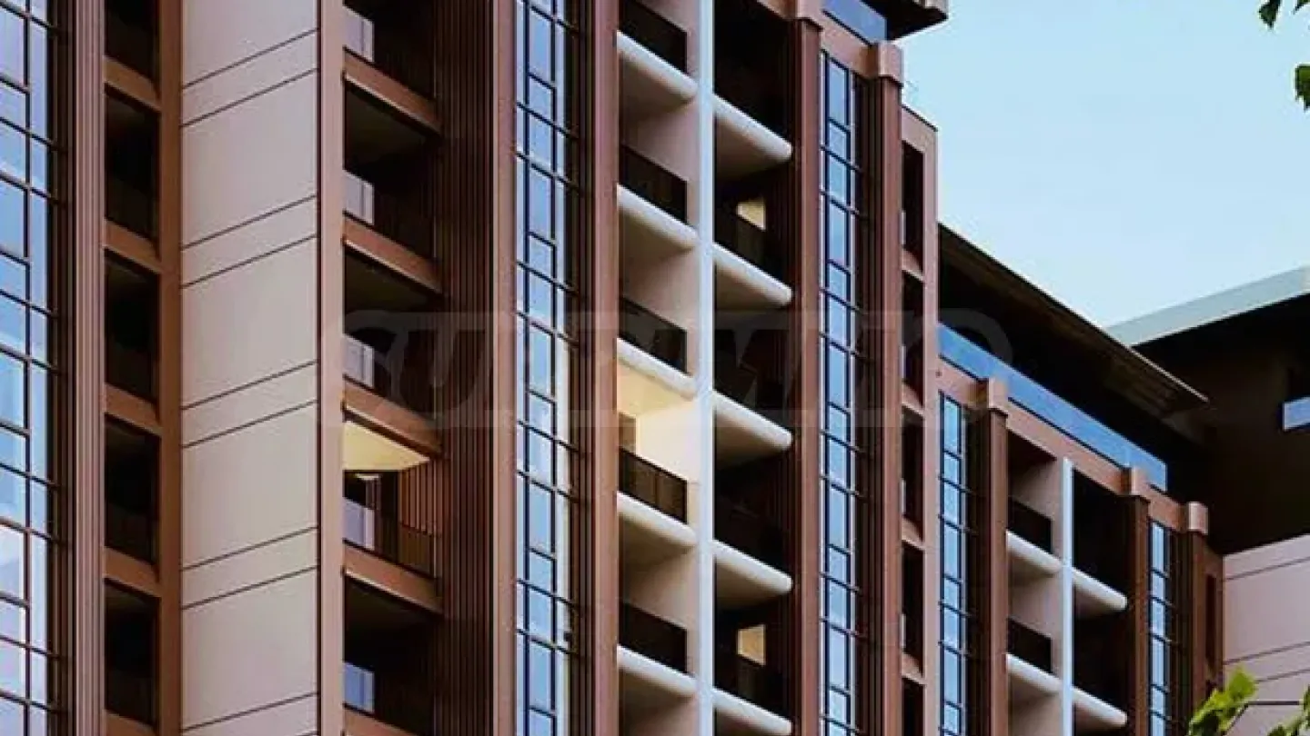 Bright 2-Bed Apartment w/ Courtyard - Burgas - Image 4