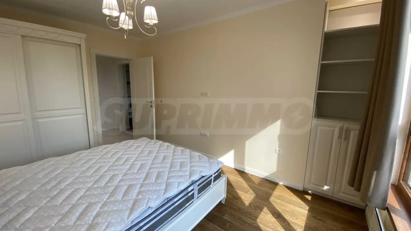 Spacious Fully Furnished Apartment in Central Varna, Bulgaria - Image 5