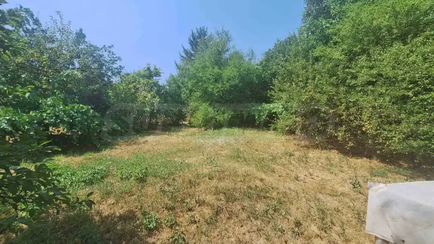 Spacious House with Large Garden Near Sofia, Bulgaria - Image 3