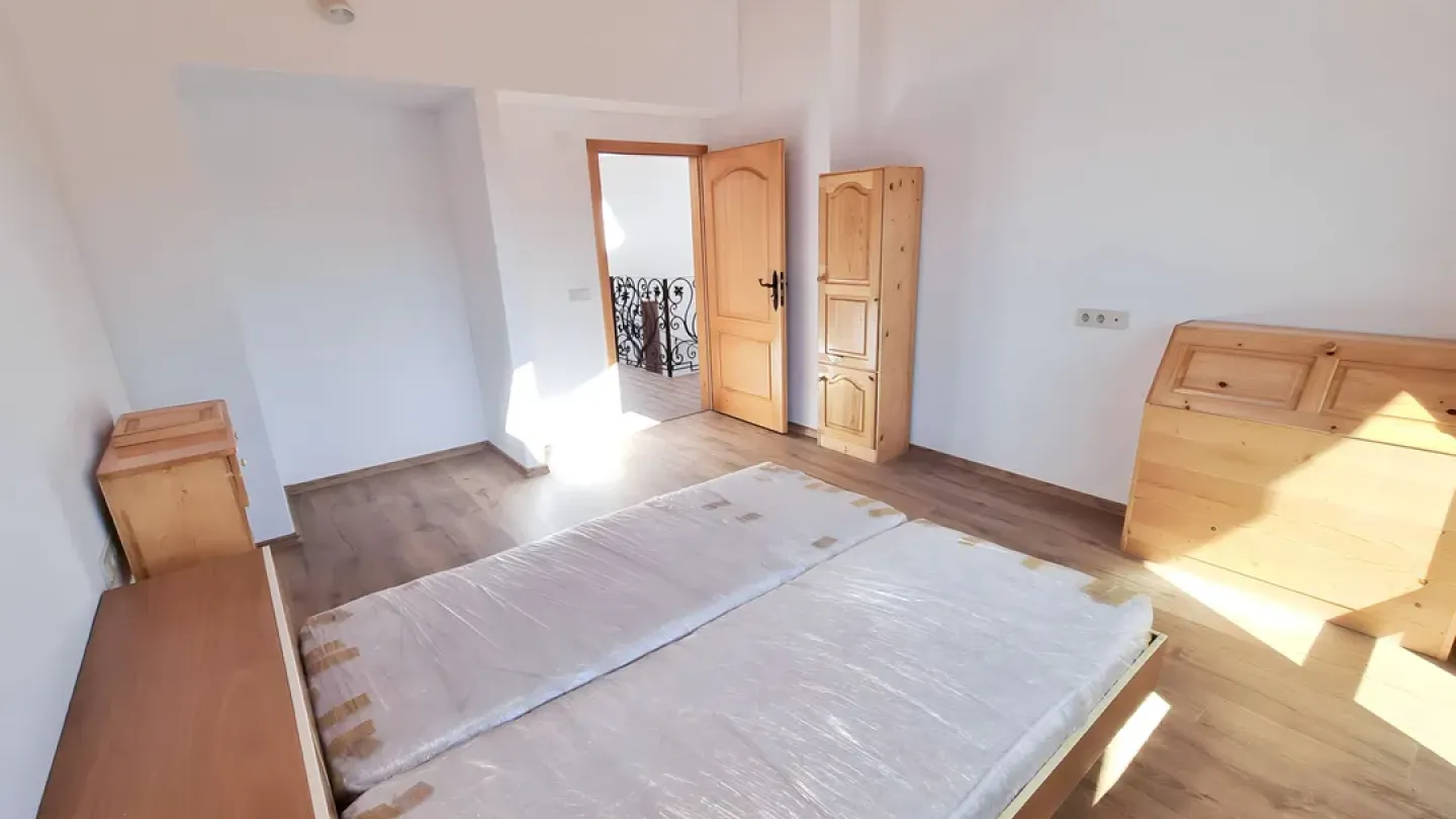 Spectacular Mount Snezhanka View Estate: Luxurious House Near Pamporovo for Sale. - Image 2