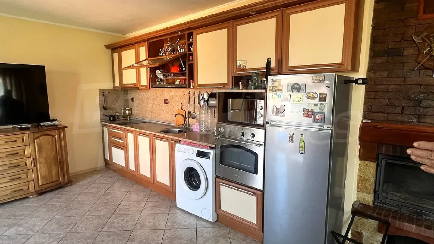 Spacious Single-Story Home Near Banya Village, Burgas Bulgaria - Image 5