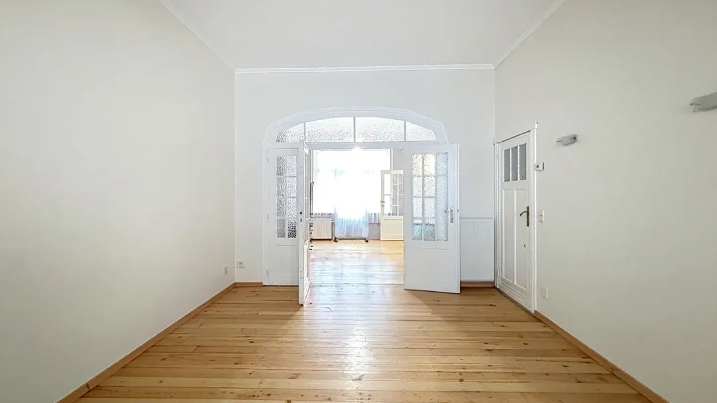 Spacious 5-Bedroom Apartment Block in Ganshoren, Brussels, Belgium - Image 5
