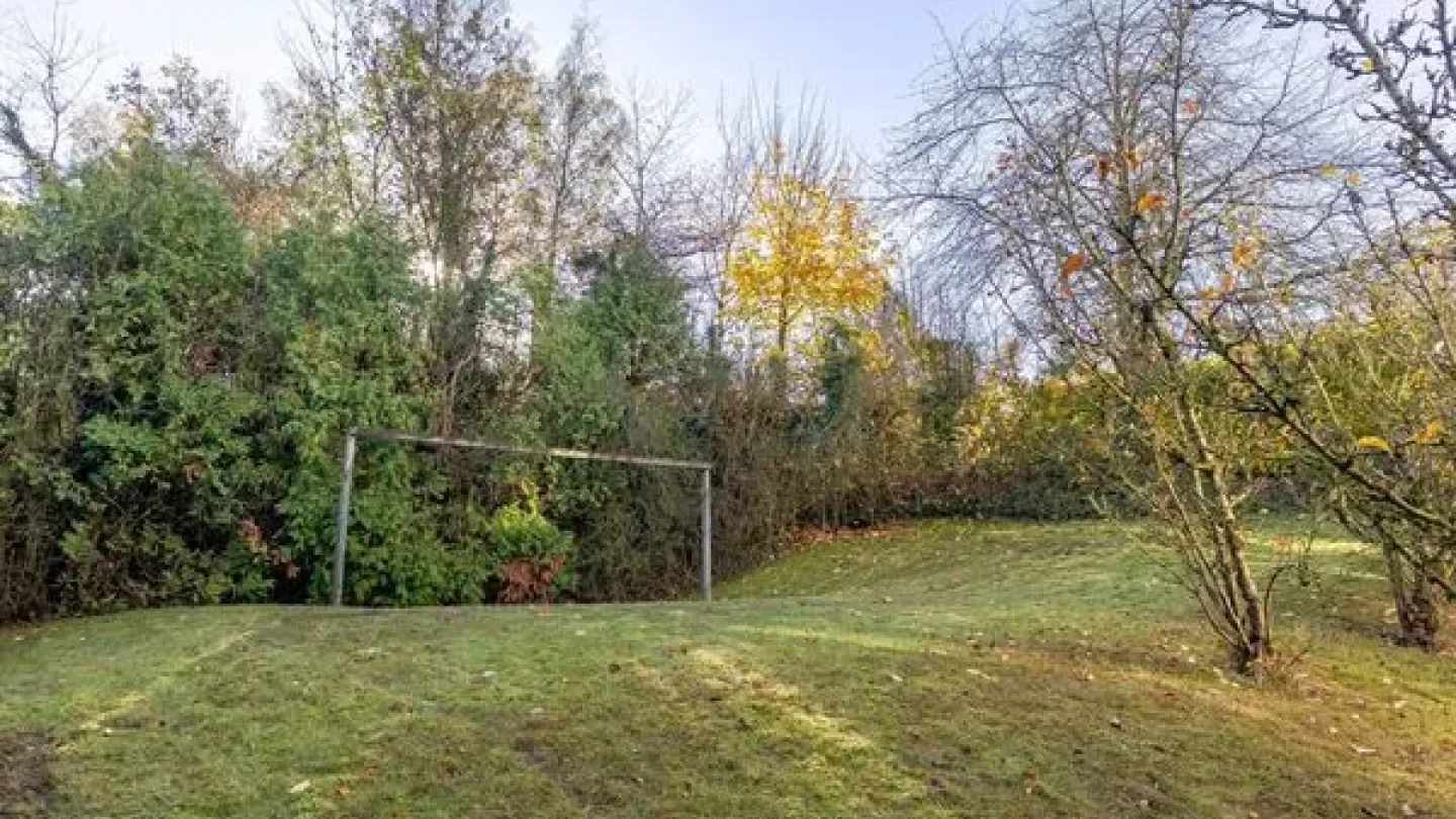 Spacious House with Garden in Beautiful Sint-Genesius-Rode, Belgium - Image 4