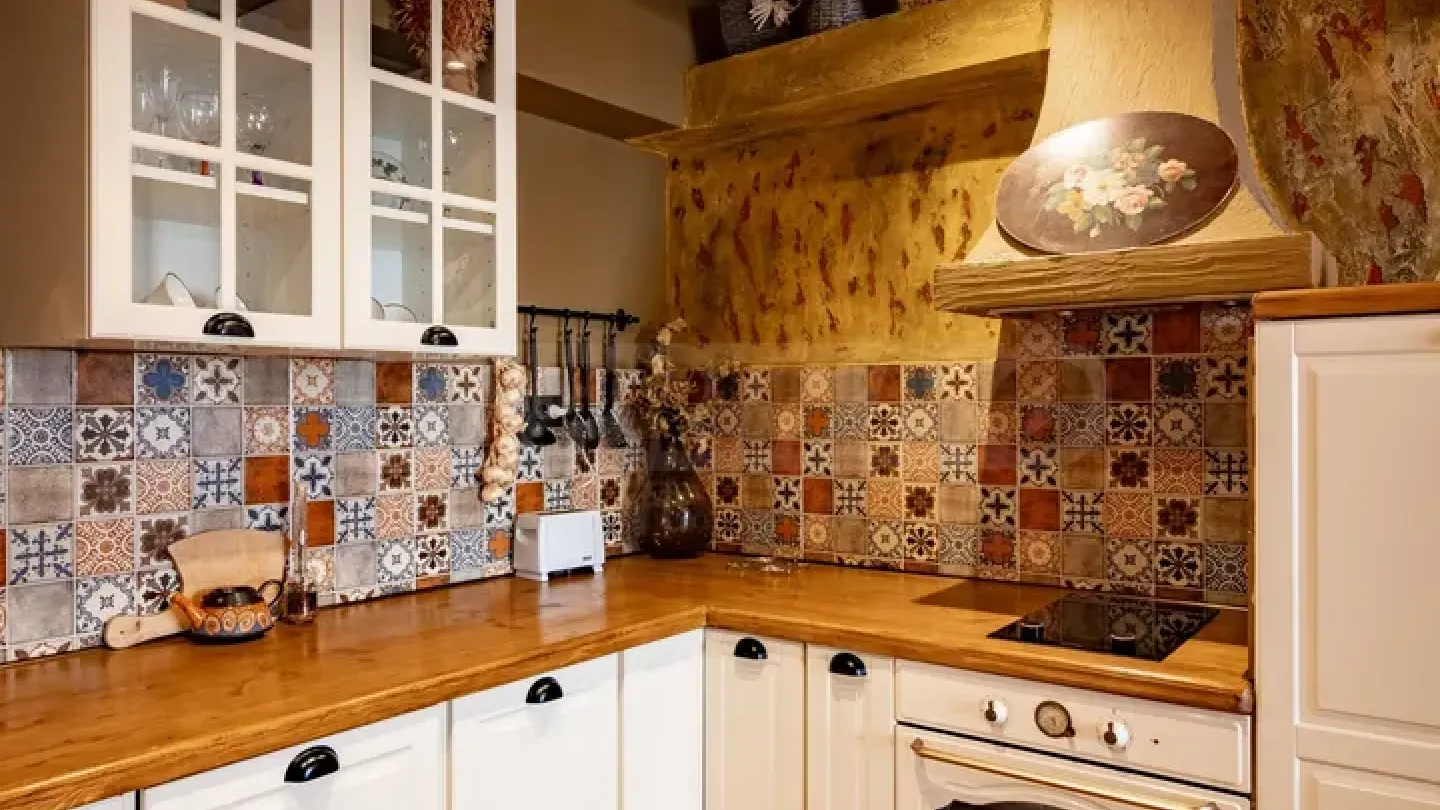 Stylish Two-Bedroom Apartment in the Heart of Plovdiv - Image 5