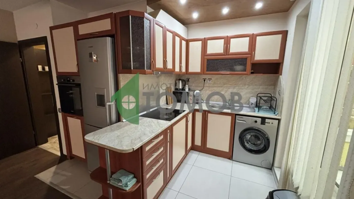 Spacious Fully Furnished Three-Bedroom Apartment in Stara Zagora - Image 4