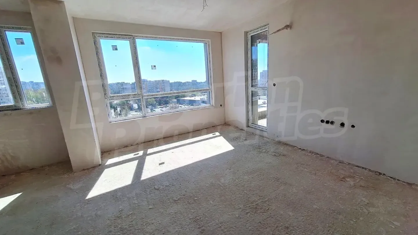 Spacious New One-Bedroom Apartment with Sea Views in Varna - Image 5