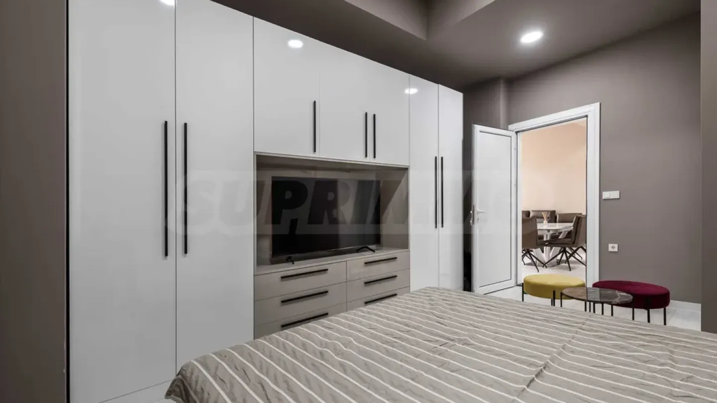 Spacious, Fully Furnished Apartment in Varna City Center - Image 3
