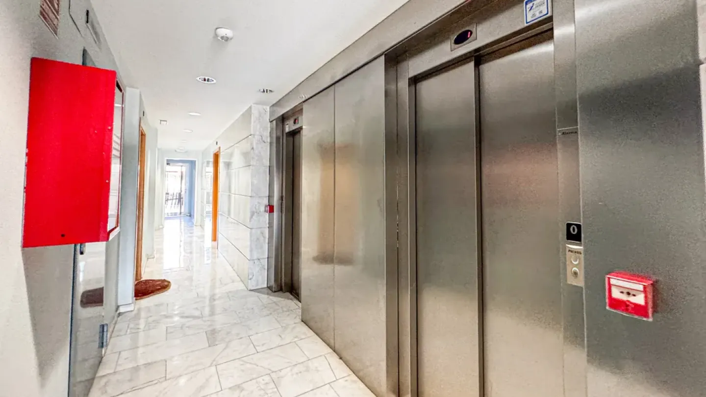 Apartment for sale in Roquetas de Mar - Image 4