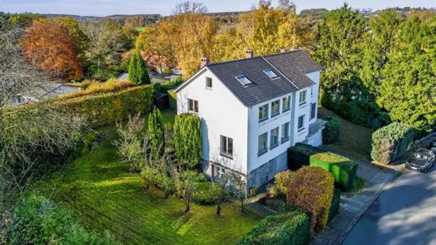 Spacious House with Garden in Beautiful Sint-Genesius-Rode, Belgium - Image 2