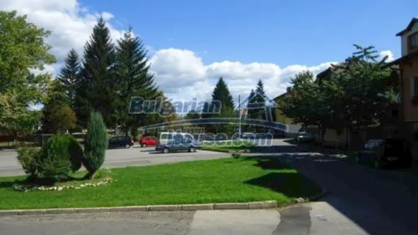 Stylish Bansko Apartment: Fully Furnished 2-Bedroom Residence for Sale - Image 3