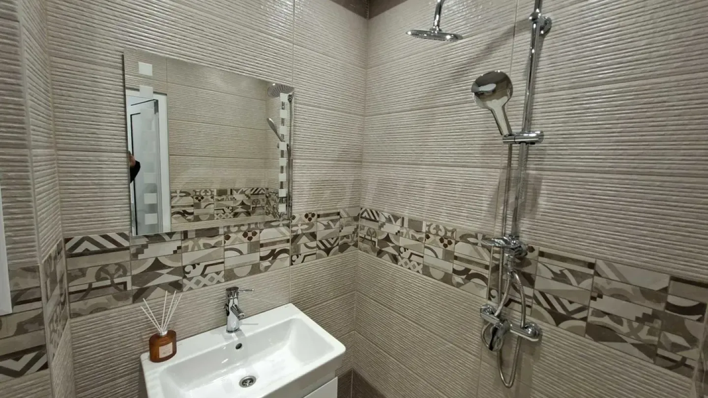 Spacious Apartment in Mladost 1, Varna - New Renovation - Image 4