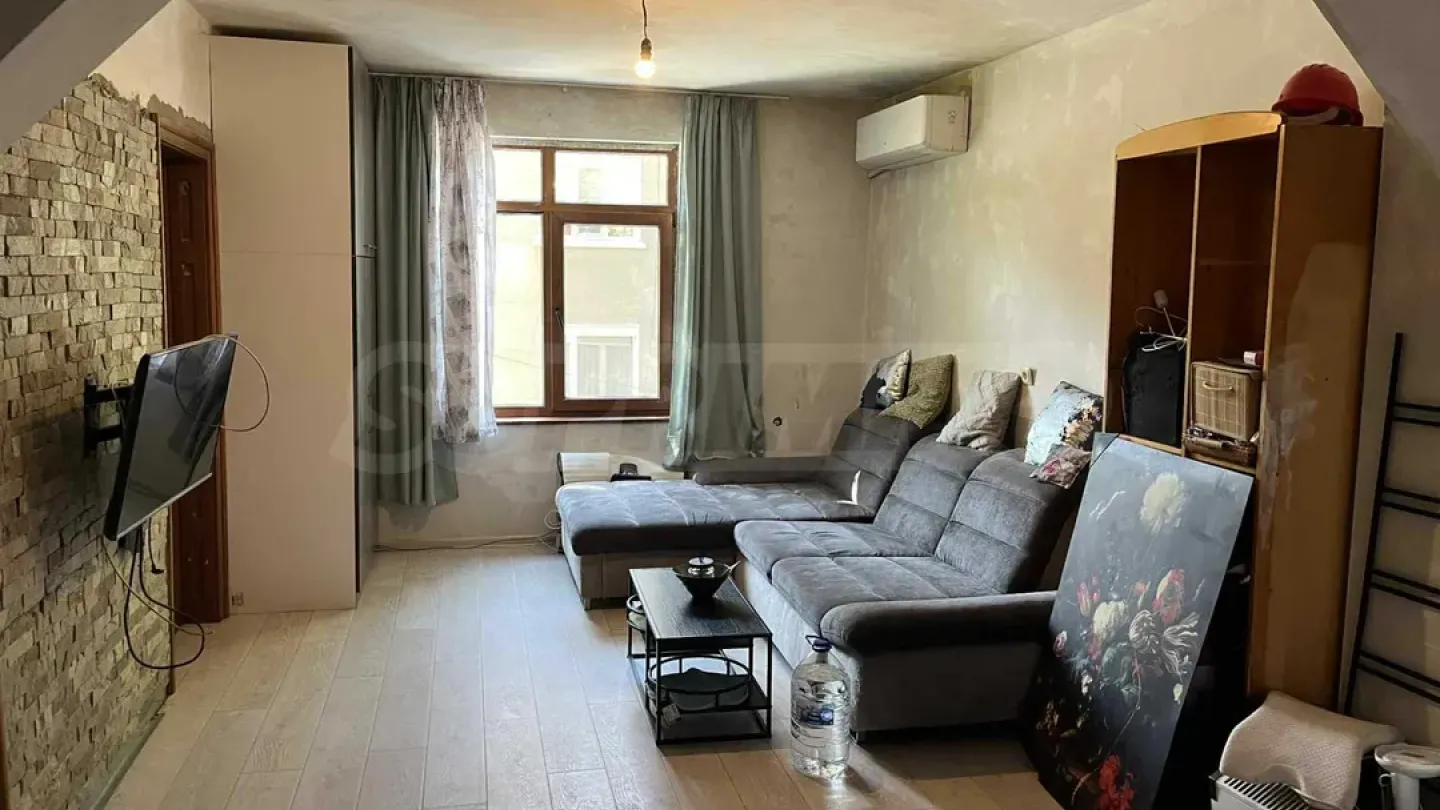 Spacious Apartment in Central Plovdiv, Near Grand Shopping Center - Image 1