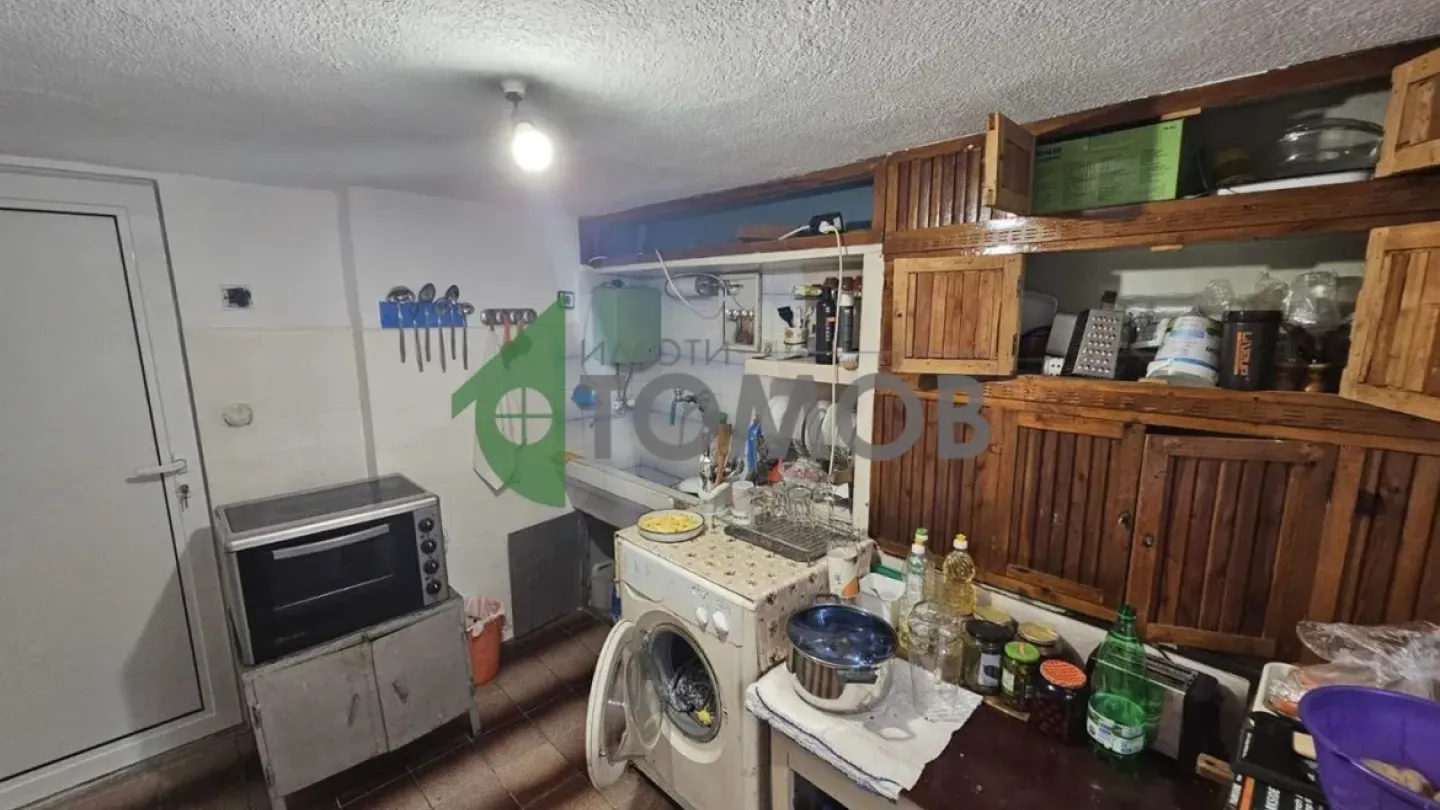 Spacious Fully Furnished House in Makledonki, Stara Zagora - Image 1