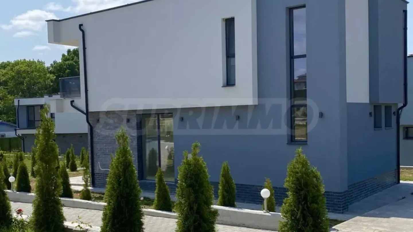3 Bed House by Ahotsol Beach - New! - Image 2