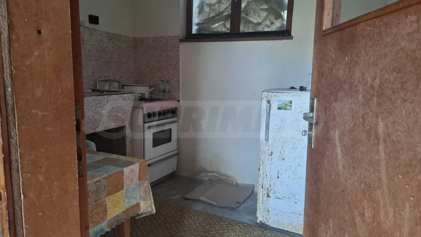 Coastal Durankulak House: A Repair Project Awaits - Image 5