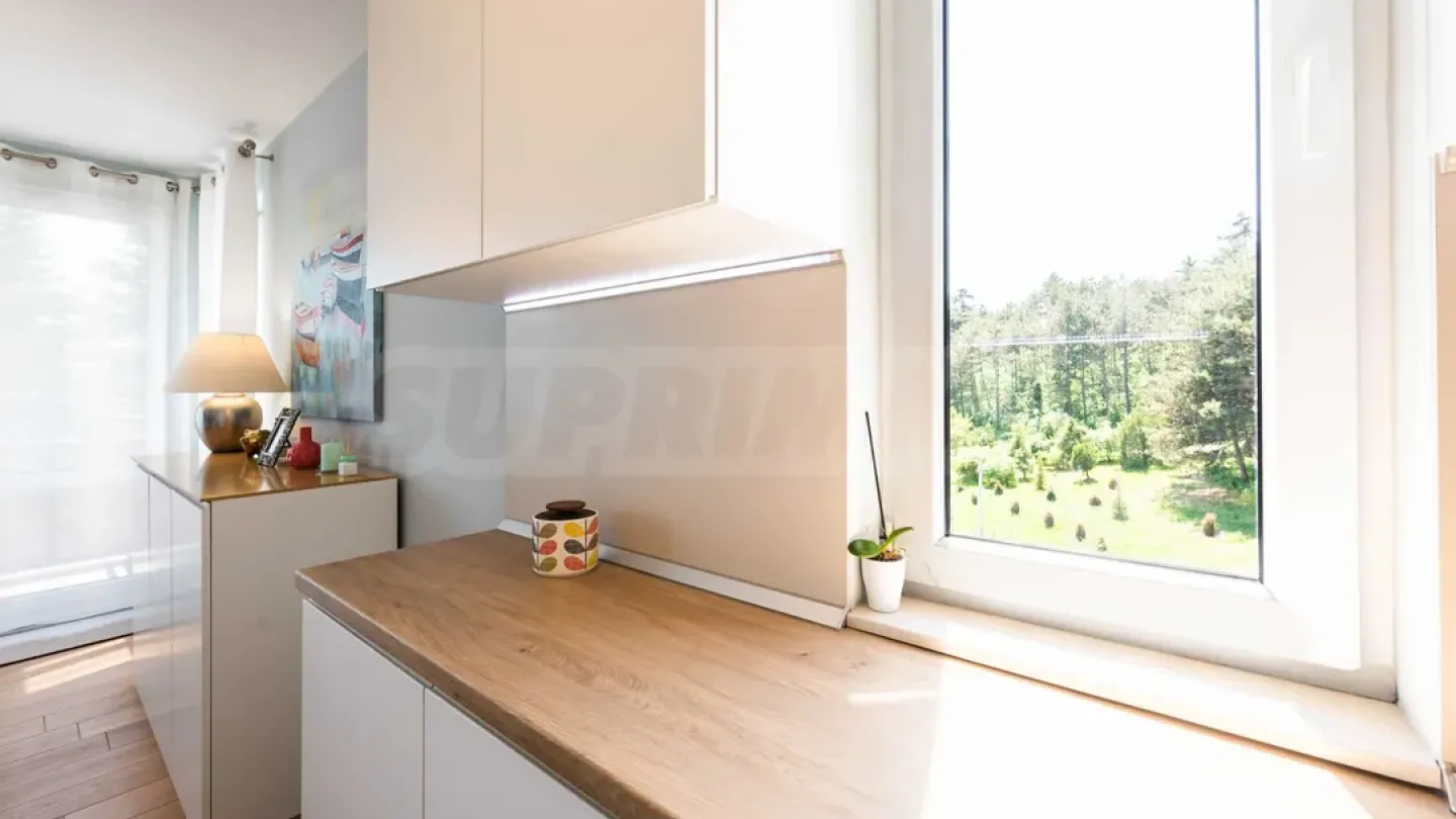 Sea View Apartment - Varna 'Briz' - 3 Beds - Image 5
