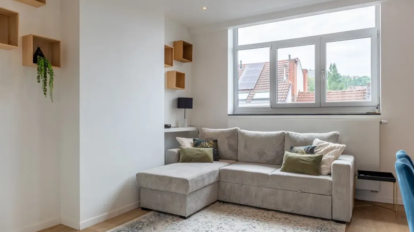 Charming Renovated 1 Bedroom Duplex Apartment Near Parc Duden, Vorst - Image 2