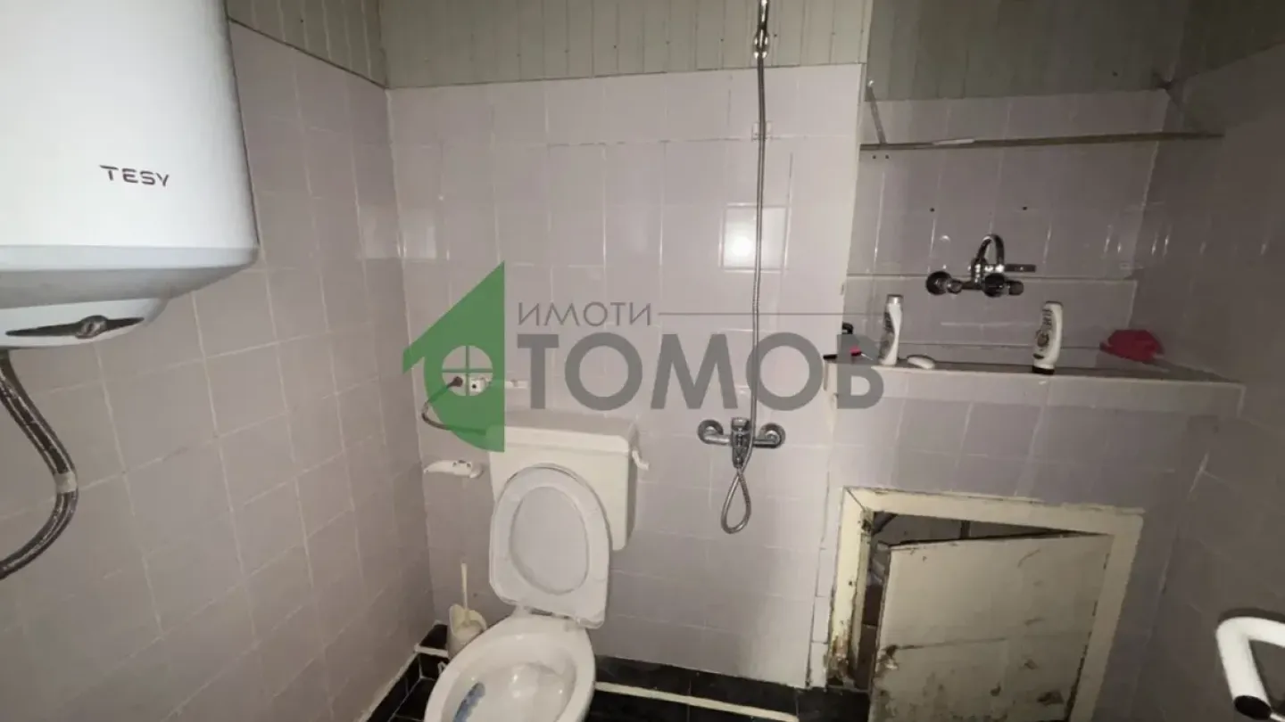 Spacious Fully Furnished 2-Bedroom Apartment in Stara Zagora, Bulgaria - Image 1